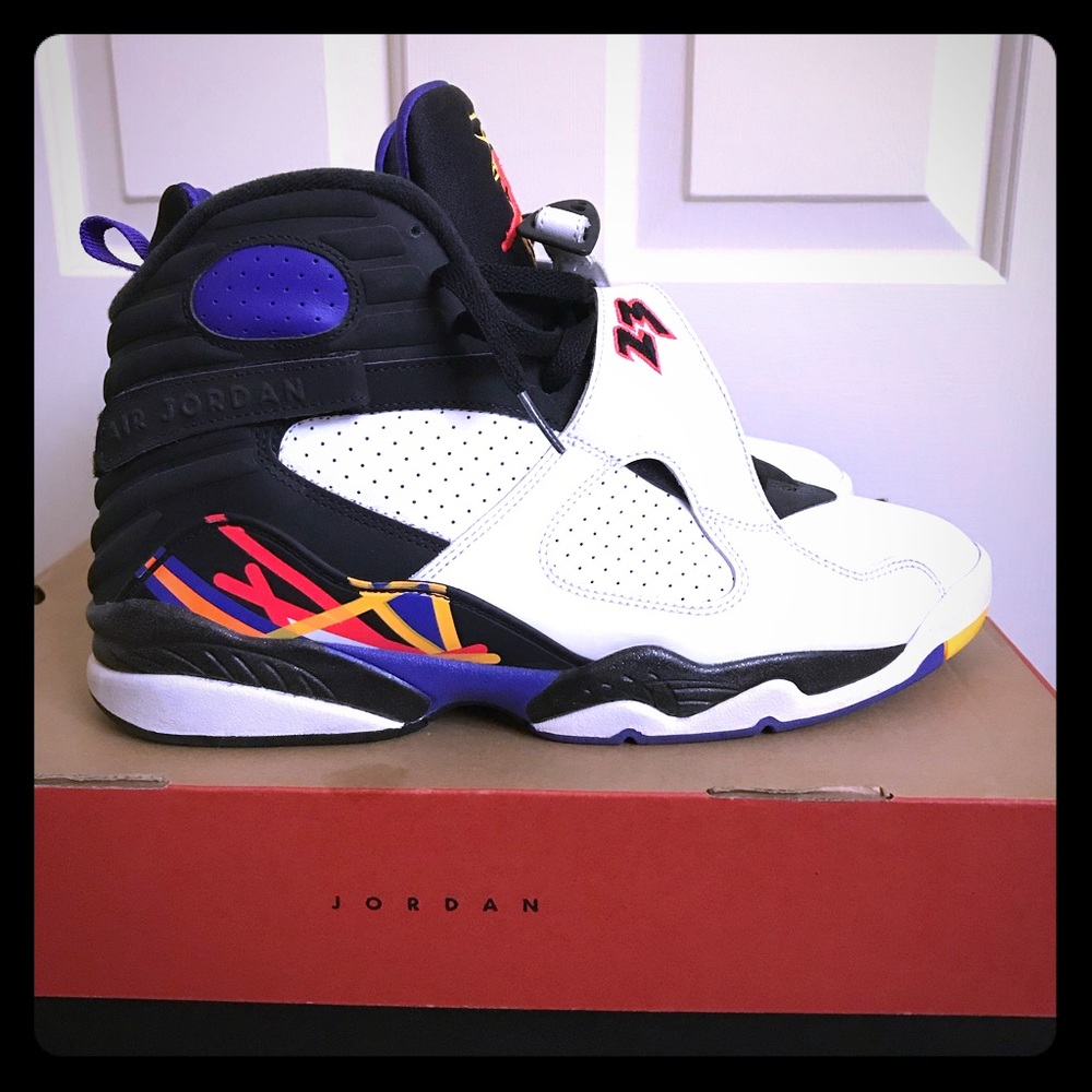 Jordan retro 8 “threepeat”